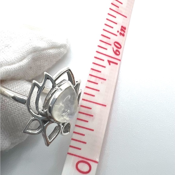 Natural Rainbow Moonstone Sterling Silver Lotus Flower Ring - Picture 6 of 14
